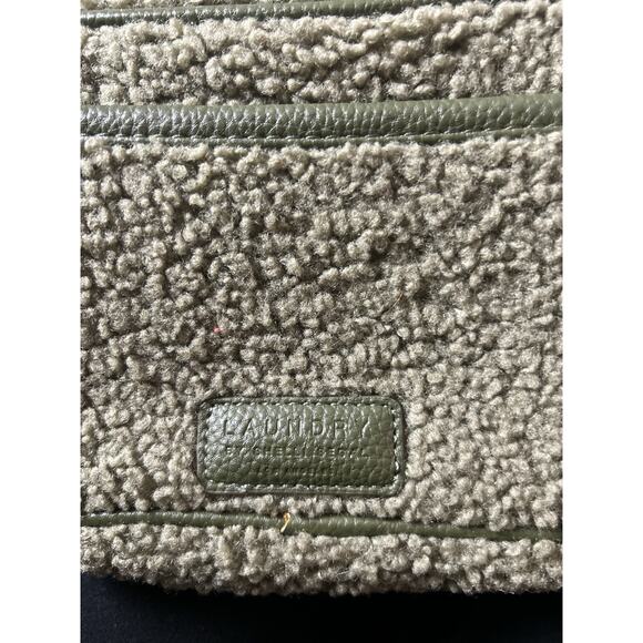 Laundry By Shelli Segal Green Crossbody Fuzzy Bag With Gold Detail Hardware - Picture 4 of 7